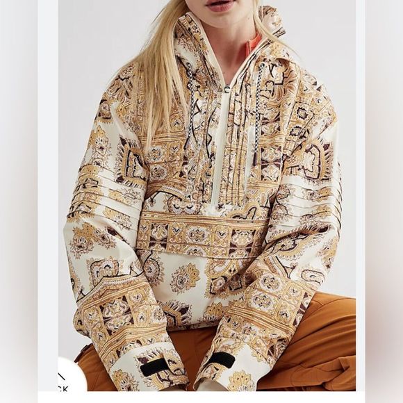 New Free People Movement
Alpine Glow Ski Pullover Jacket
Size S and XS - Picture 1 of 12